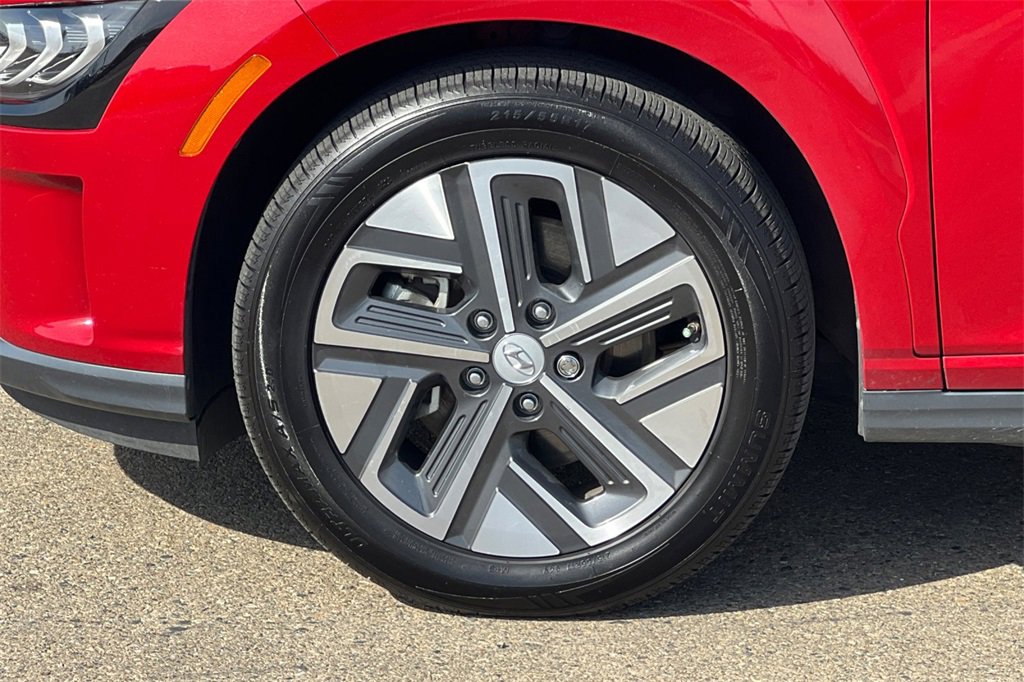 Used 2022 Hyundai Kona Limited image 27