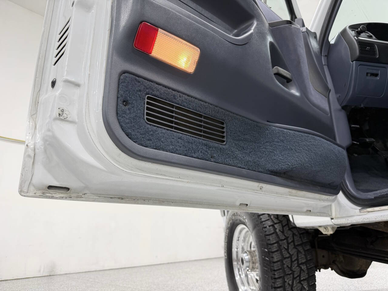 Used 1993 Ford F250 4x4 Regular Cab image 61
