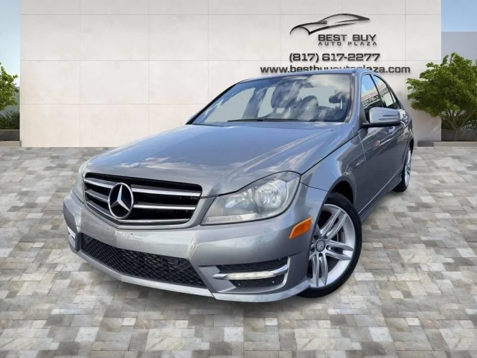 Used 2014 Mercedes-Benz C 250 Sedan image 3