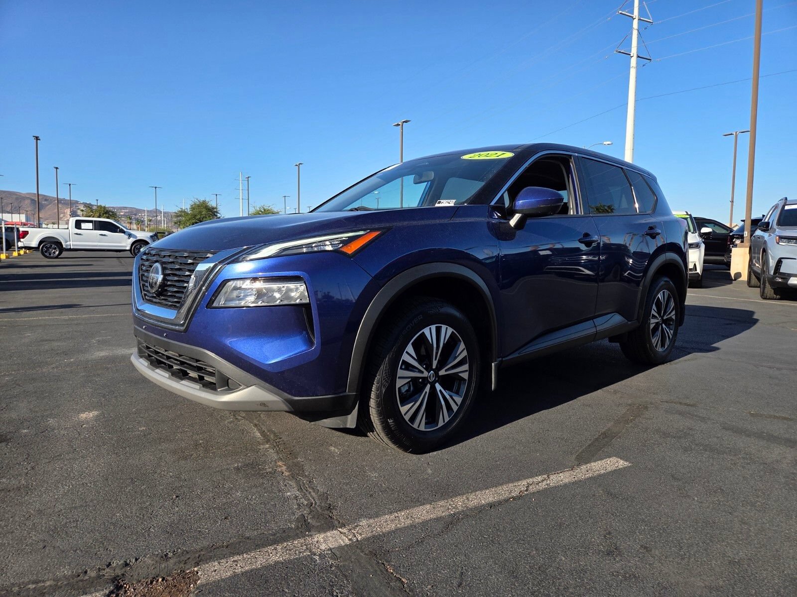 Used 2021 Nissan Rogue SV FWD video 2