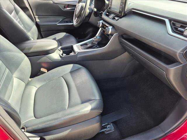 Used 2019 Toyota RAV4 XLE Premium FWD image 19