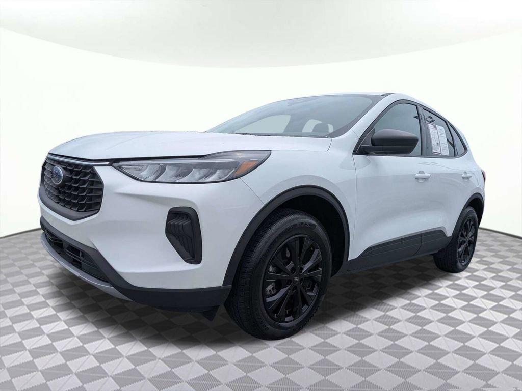 Used 2025 Ford Escape ST-Line FWD image 7