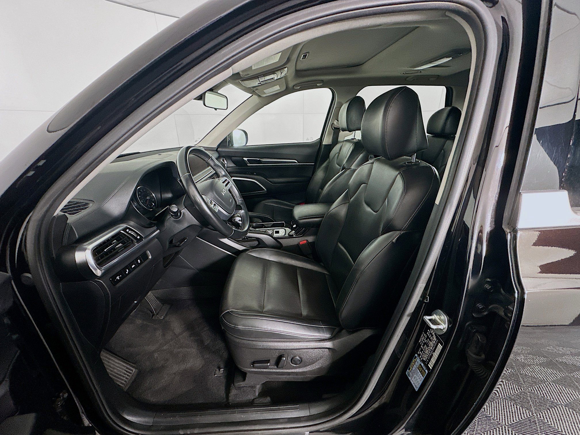 Used 2022 Kia Telluride S image 13