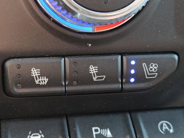 Used 2020 GMC Sierra 1500 AT4 w/ AT4 Premium Package image 8