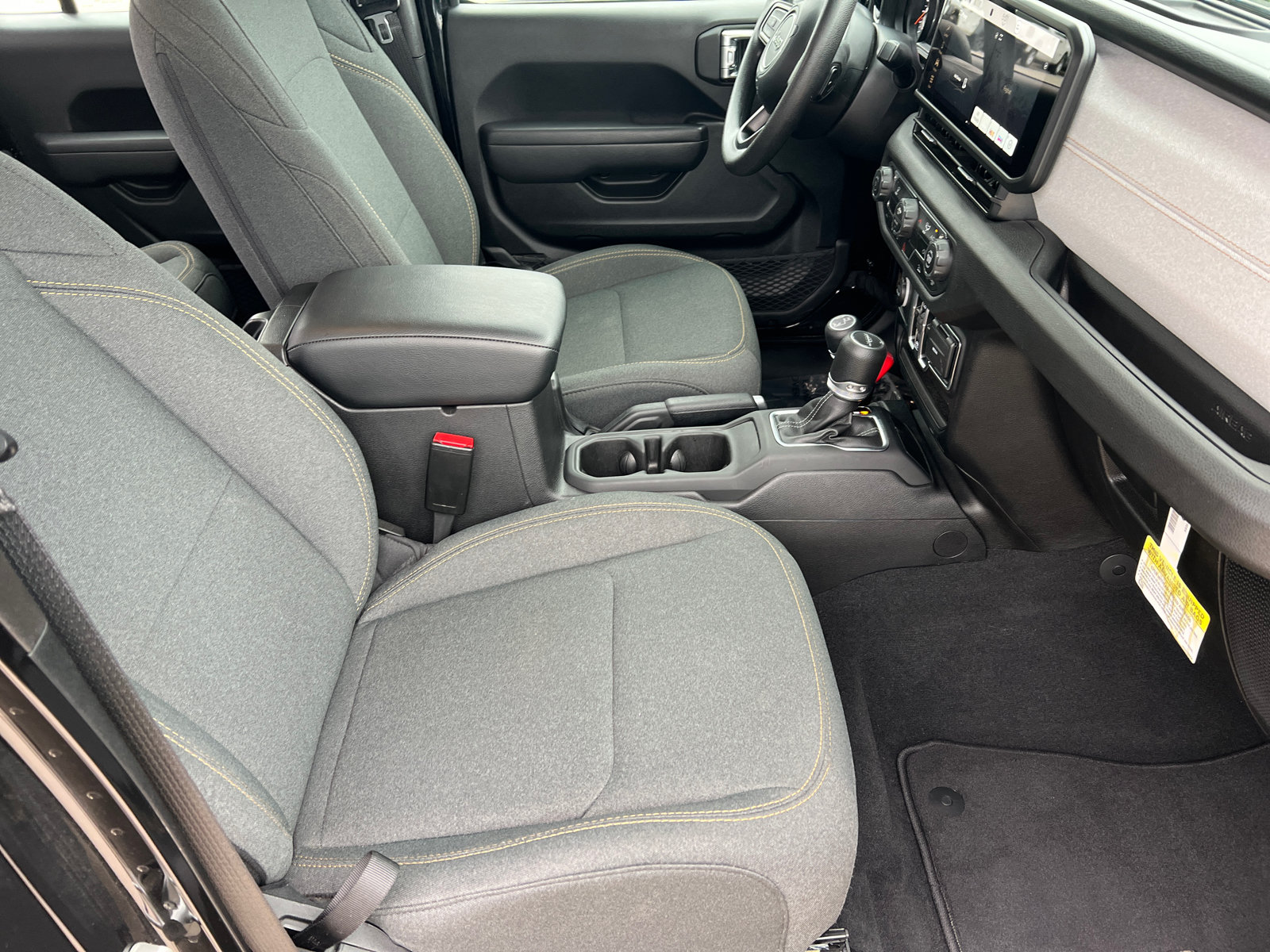 Used 2025 Jeep Gladiator Sport AWD/4WD image 16