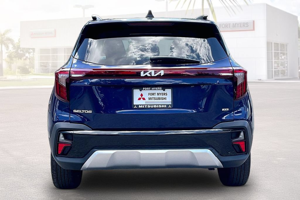 Used 2025 Kia Seltos EX w/ EX Sunroof Package AWD/4WD image 16
