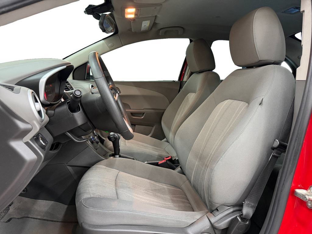 Used 2017 Chevrolet Sonic LT FWD image 10