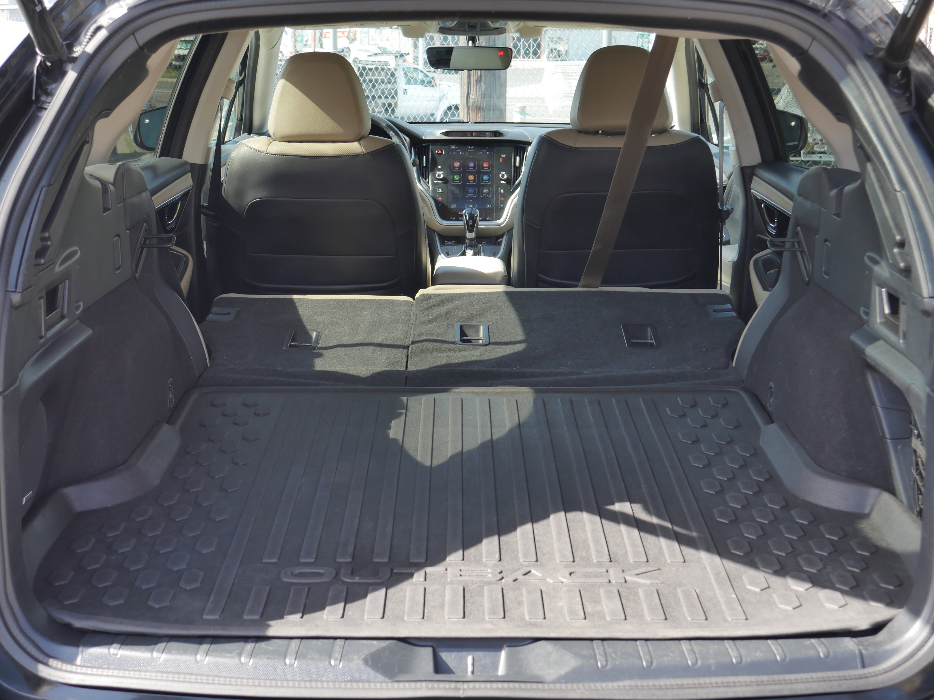 Used 2020 Subaru Outback Limited image 25