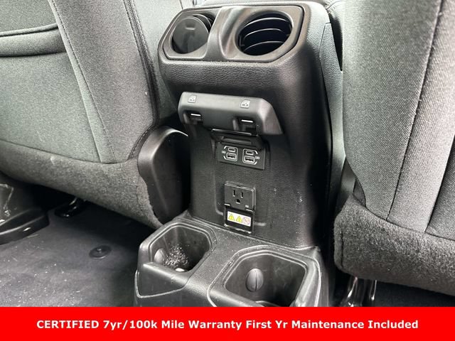 Used 2025 Jeep Wrangler Unlimited Sahara AWD/4WD image 13