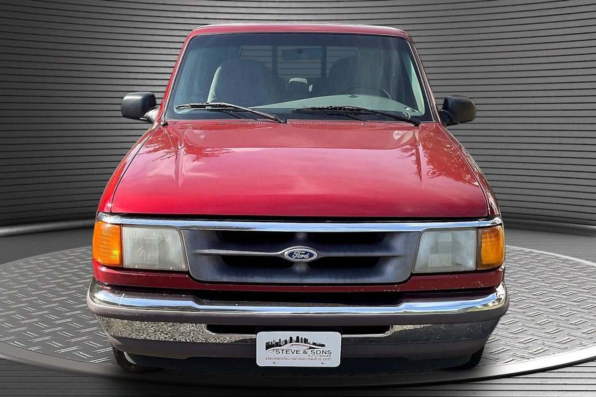 Used 1997 Ford Ranger XLT image 2