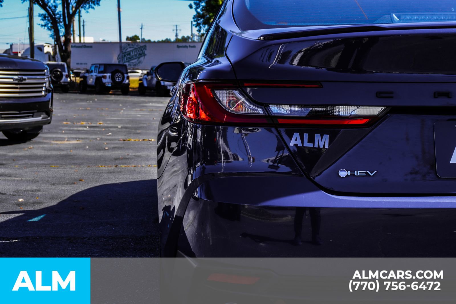 Used 2025 Toyota Camry SE image 17