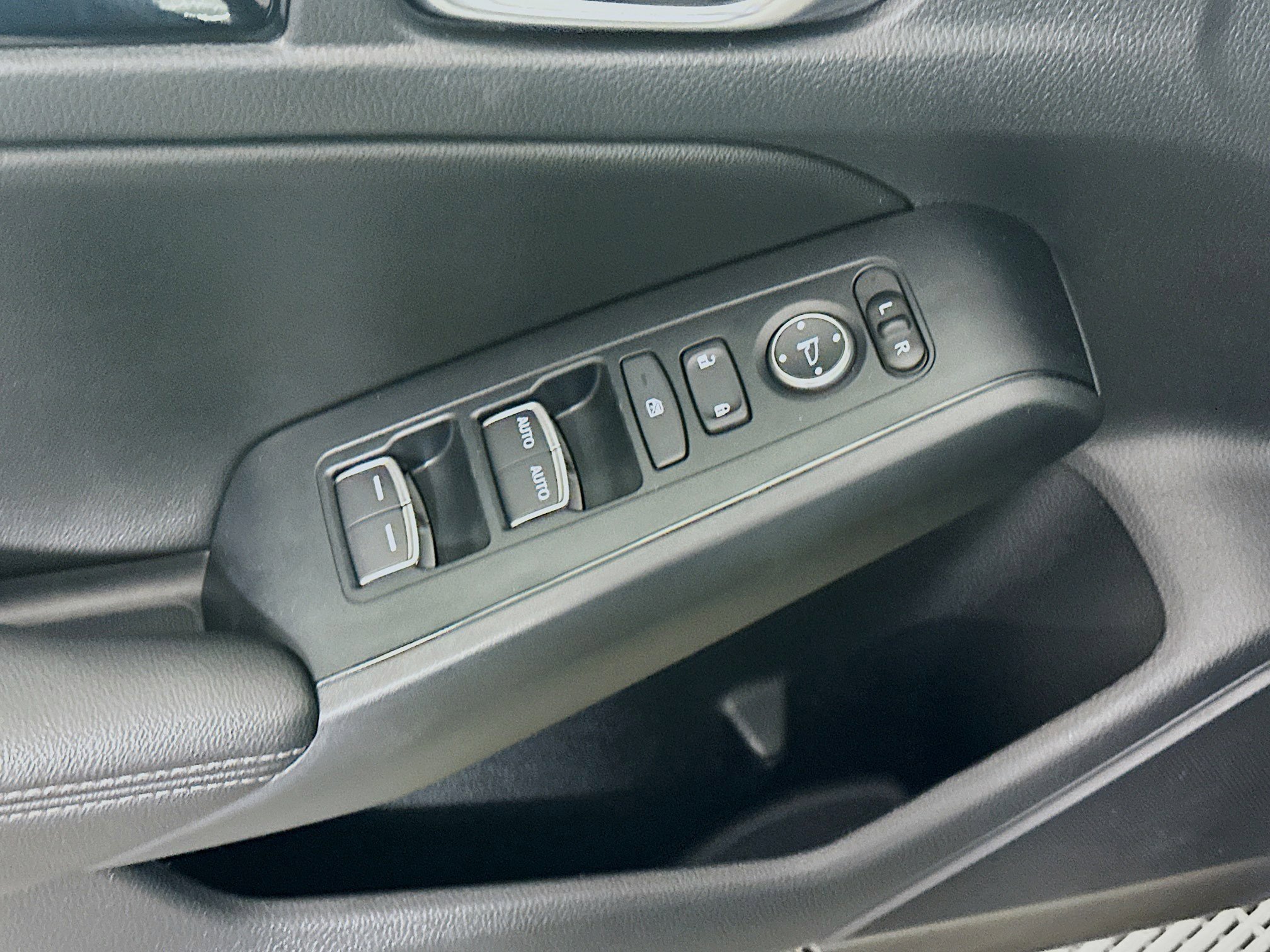 Used 2024 Honda Civic EX-L image 15