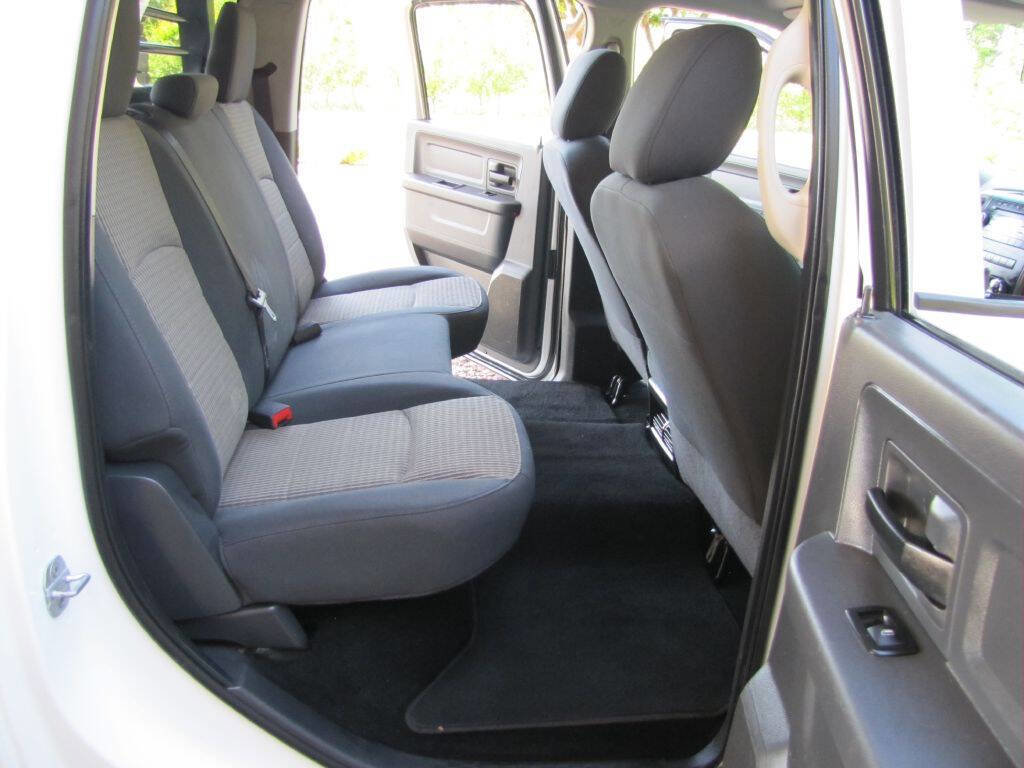 Used 2011 RAM 3500 ST w/ ST Popular Equipment Group RWD image 17