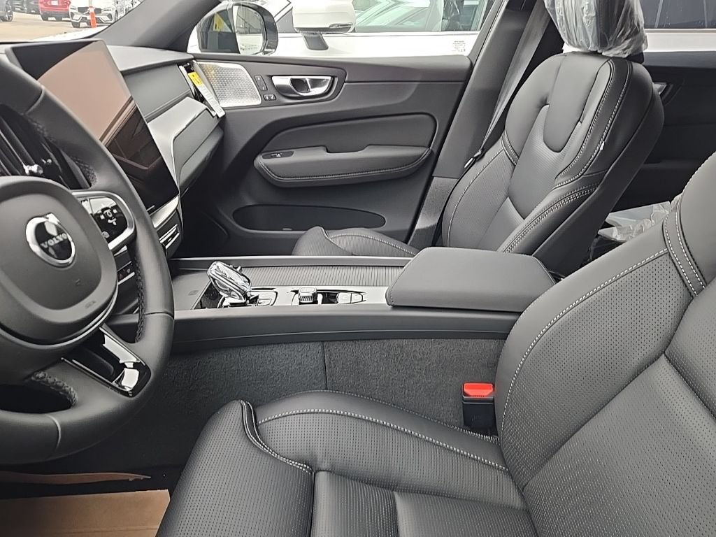 New 2026 Volvo XC60 B5 Ultra w/ Protection Package Premier AWD/4WD image 8