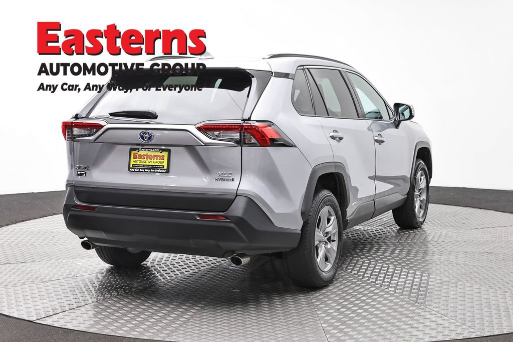 Used 2024 Toyota RAV4 XLE AWD/4WD image 5