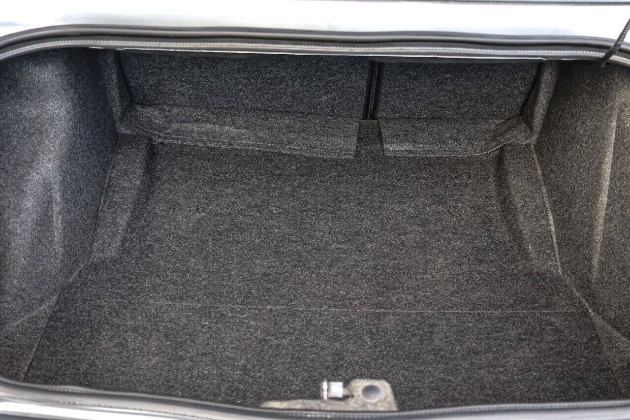 Used 2013 Dodge Challenger R/T Plus RWD image 26