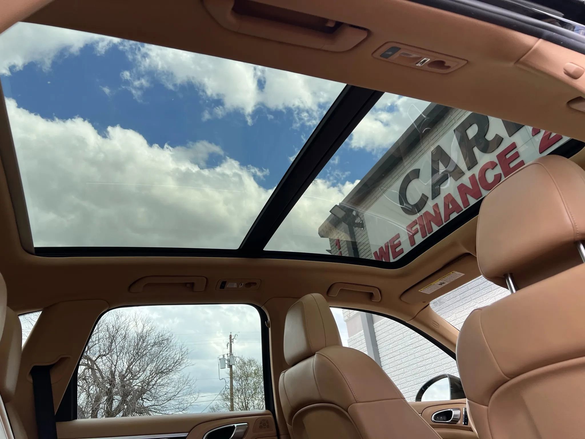 Used 2015 Porsche Cayenne S AWD/4WD image 32