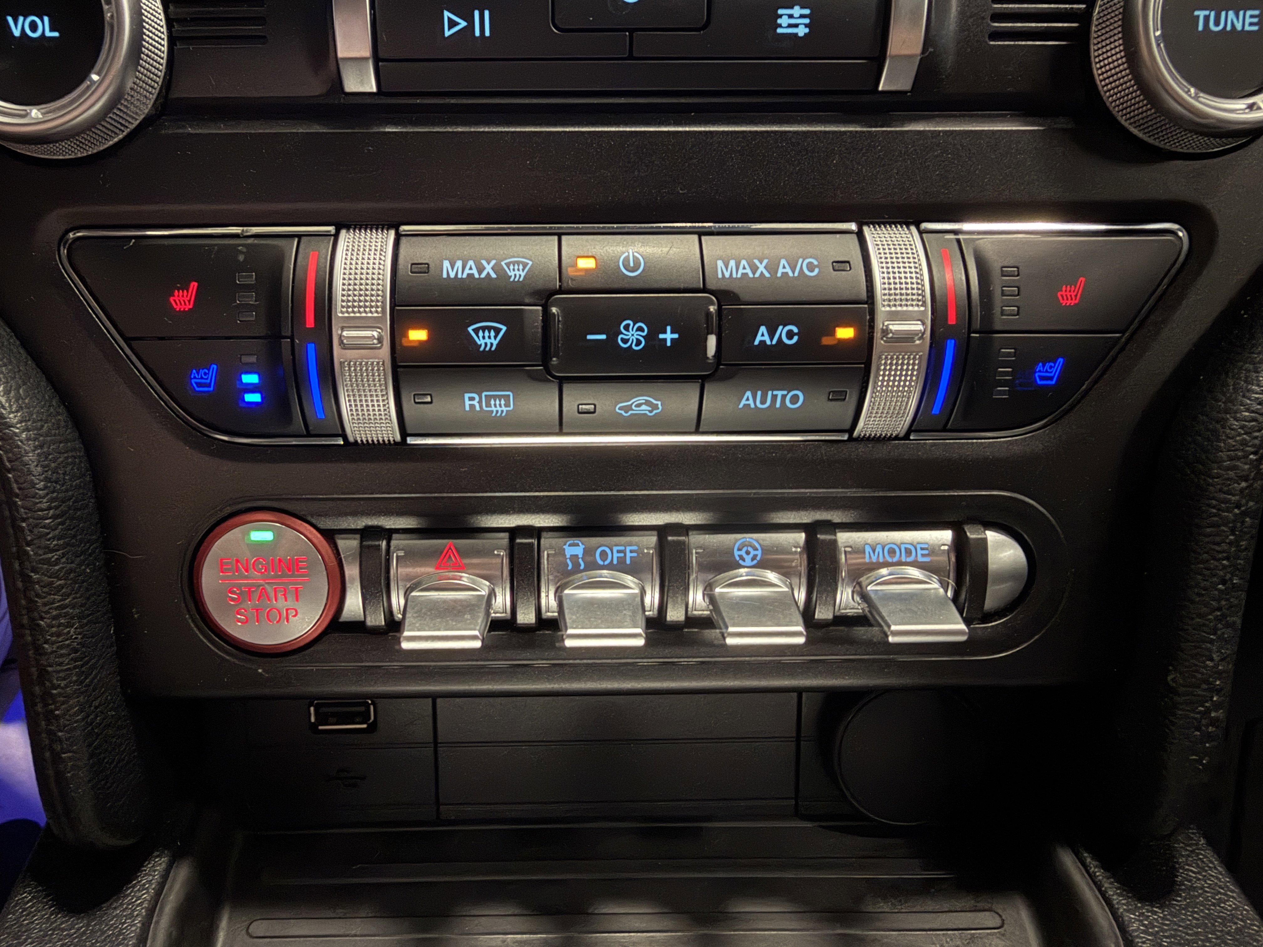Used 2021 Ford Mustang Premium RWD image 8