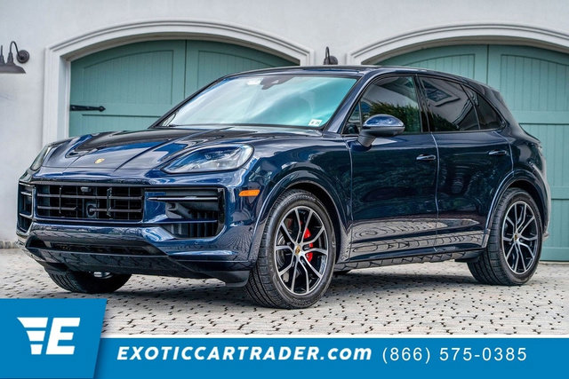 Used 2024 Porsche Cayenne S image 1