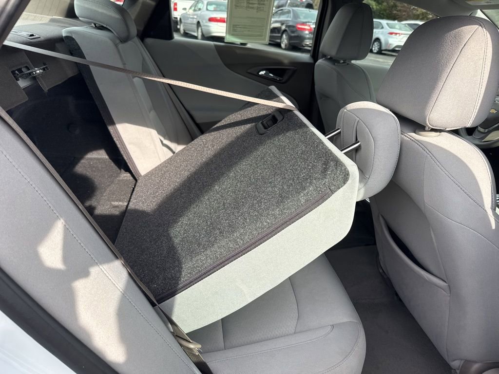 Used 2025 Chevrolet Malibu LT image 39