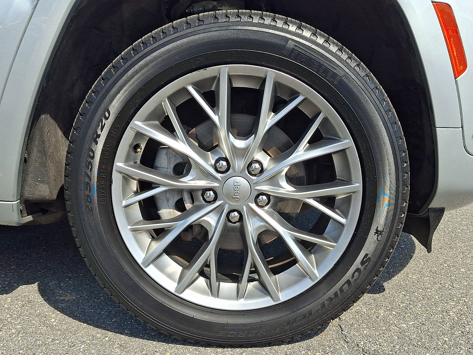 Used 2023 Jeep Grand Cherokee Summit AWD/4WD image 6
