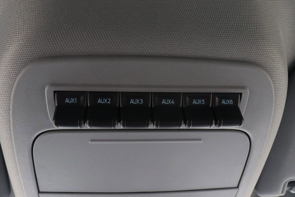 New 2026 Ford F550 4x4 Regular Cab Super Duty image 21