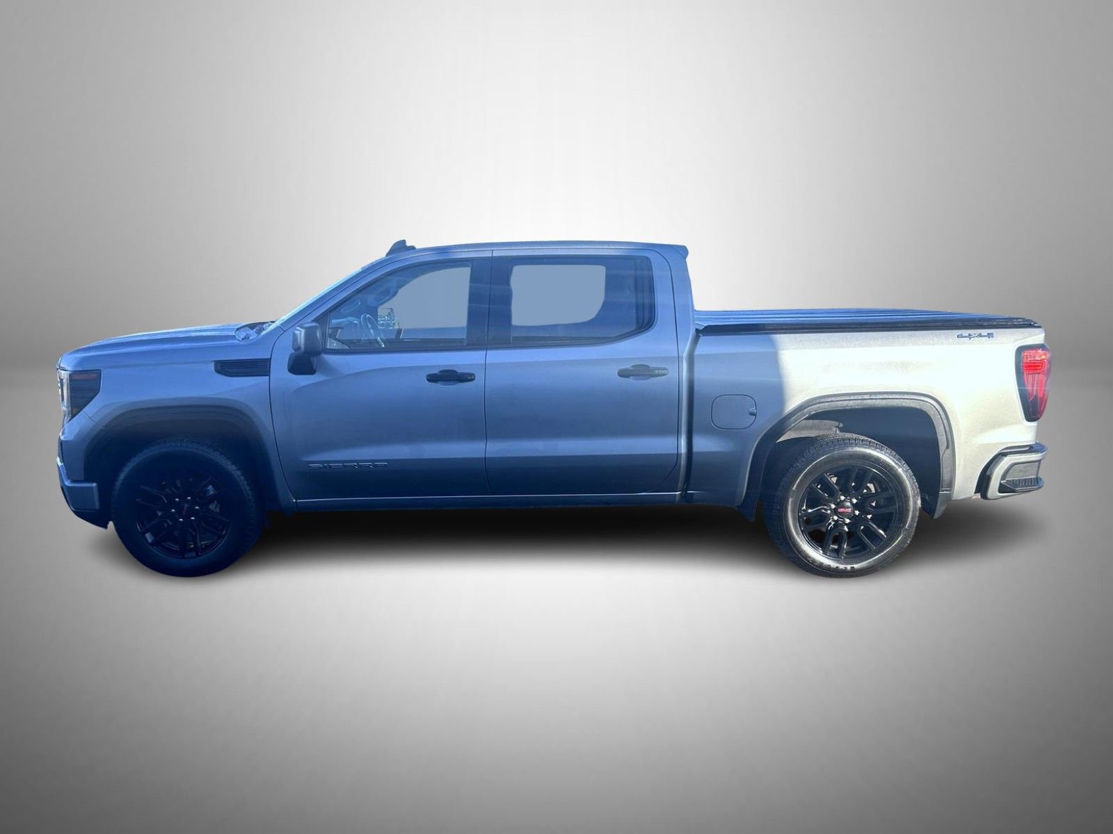 Used 2024 GMC Sierra 1500 Pro w/ Graphite Edition image 8