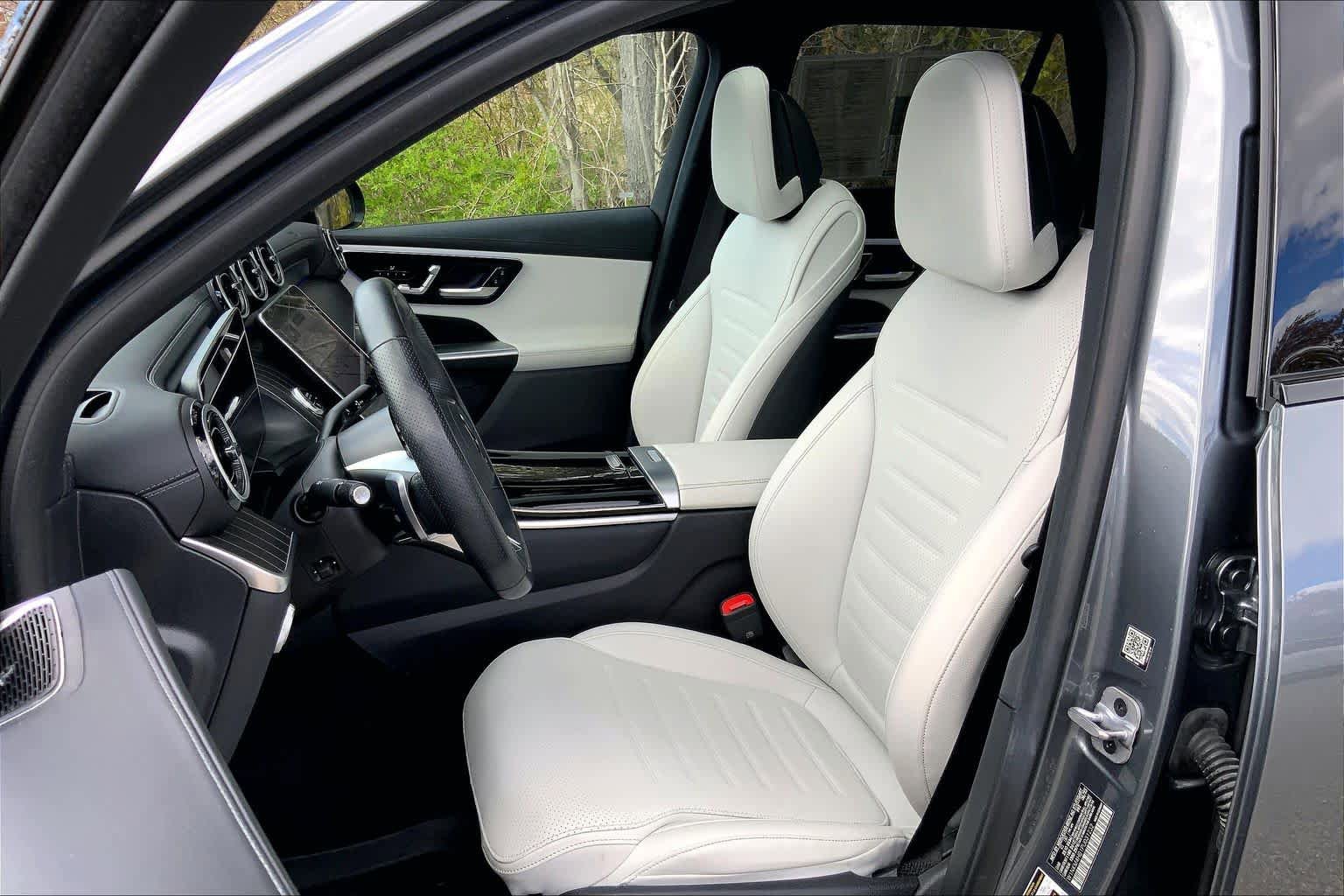 Used 2023 Mercedes-Benz GLC 300 4MATIC image 9