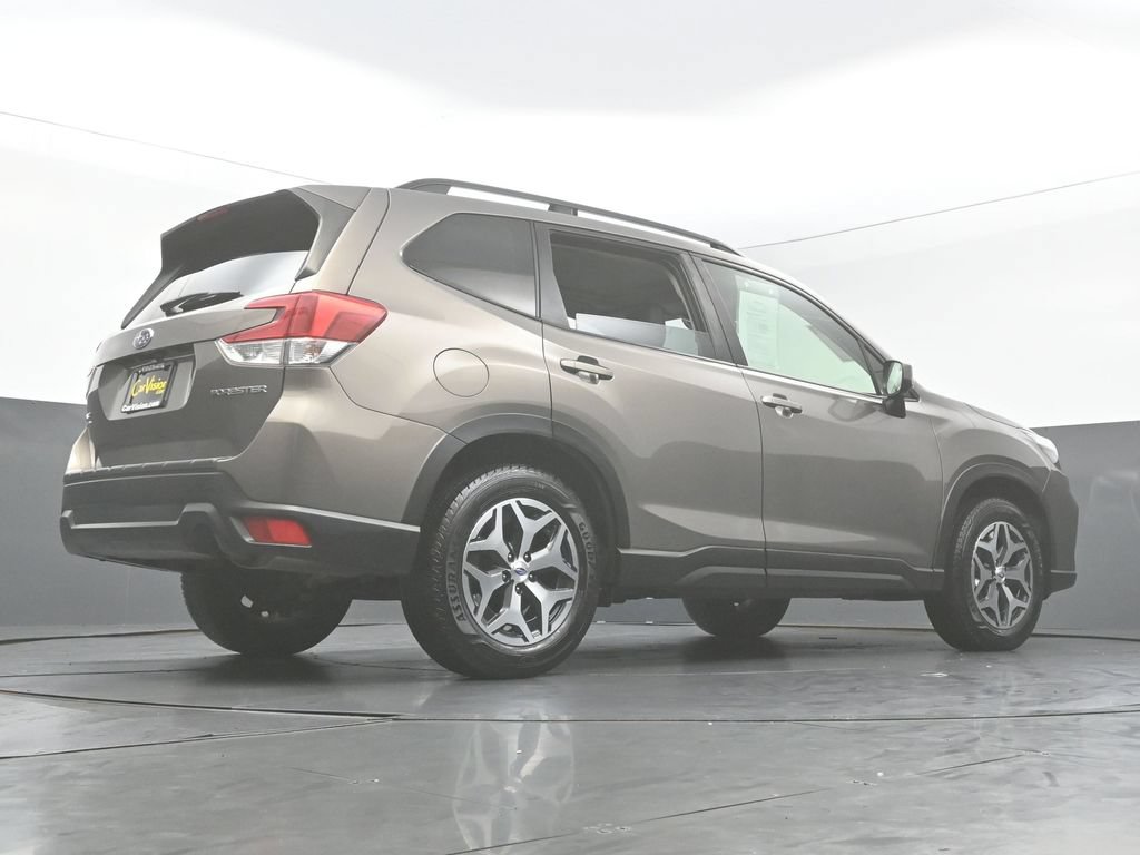 Used 2021 Subaru Forester Premium AWD/4WD image 45