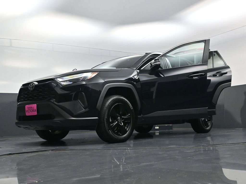 Used 2024 Toyota RAV4 XLE FWD image 26