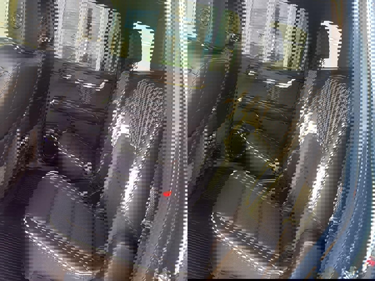 Used 2024 GMC Acadia Denali w/ Super Cruise Package image 17