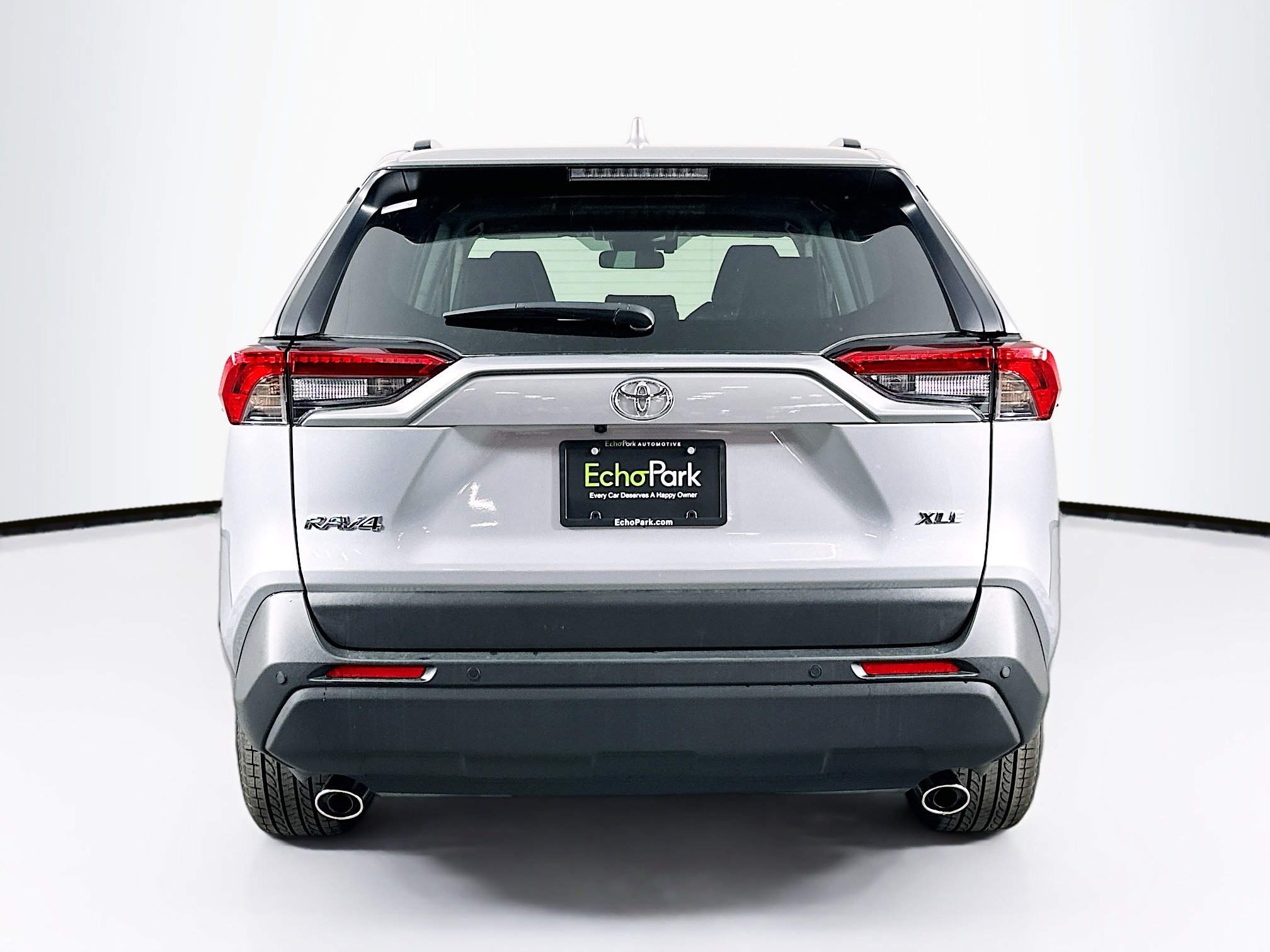 Used 2025 Toyota RAV4 XLE Premium w/ Weather Package image 7