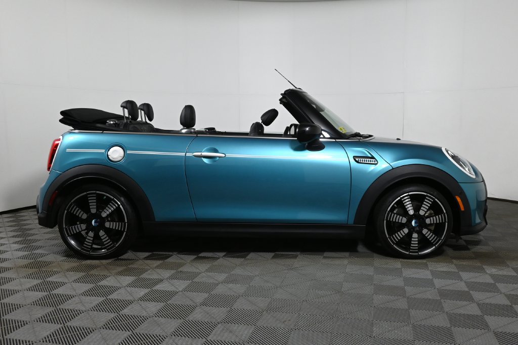 Used 2024 MINI Cooper S w/ Seaside Edition FWD image 16