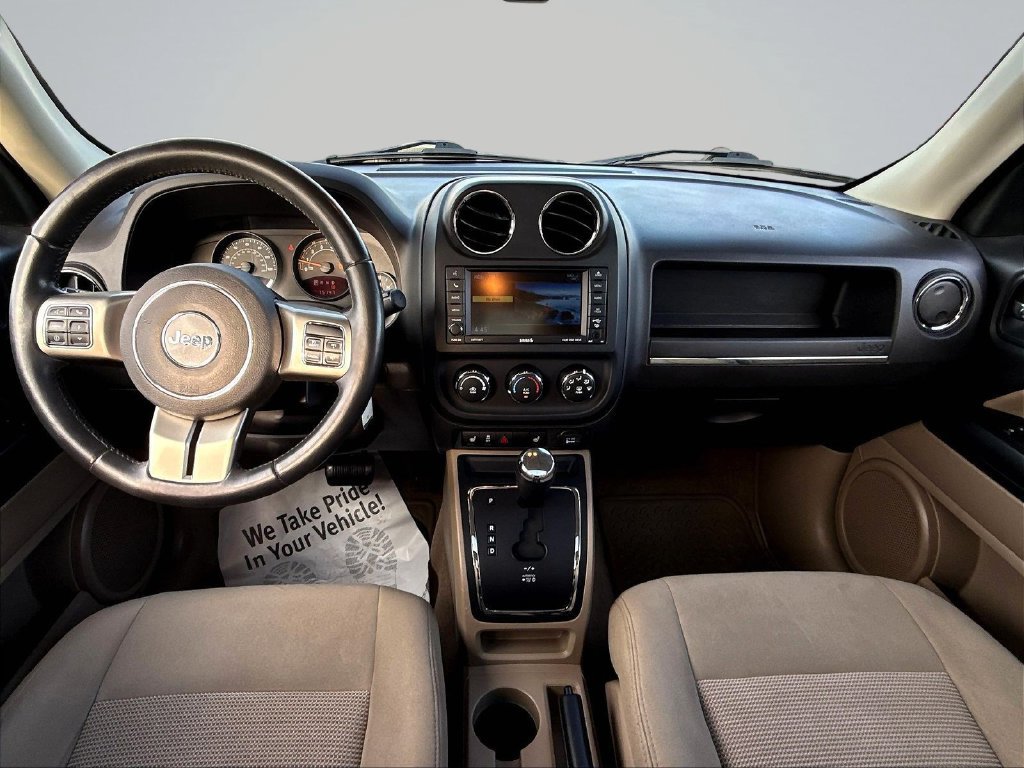 Used 2015 Jeep Patriot Latitude w/ Sun/Sound Group AWD/4WD image 13