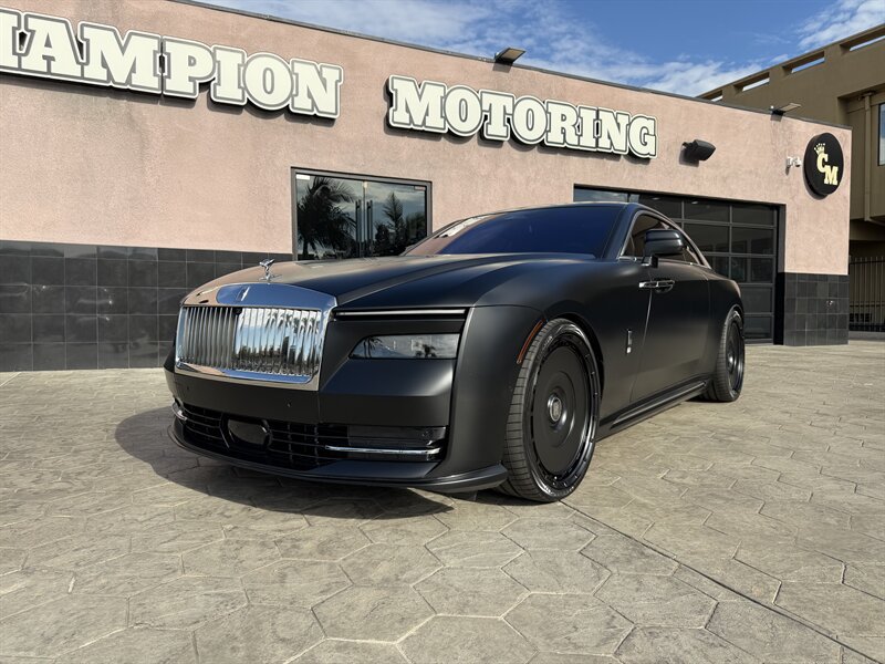 Used 2024 Rolls-Royce Spectre AWD/4WD image 2