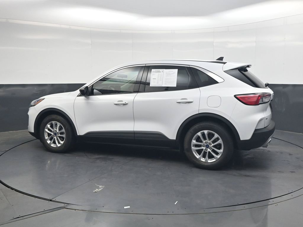 Used 2022 Ford Escape SE w/ Convenience Package FWD image 8