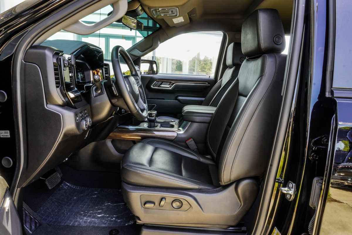 Used 2024 Chevrolet Silverado 1500 RST w/ All Star Edition Plus AWD/4WD image 33