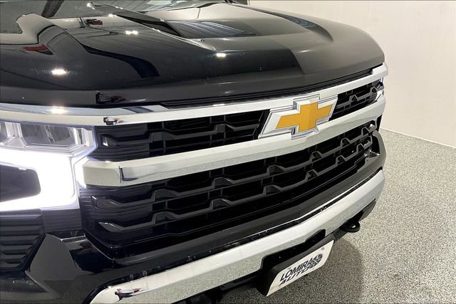 Used 2025 Chevrolet Silverado 1500 LT w/ Work Truck Package AWD/4WD image 35