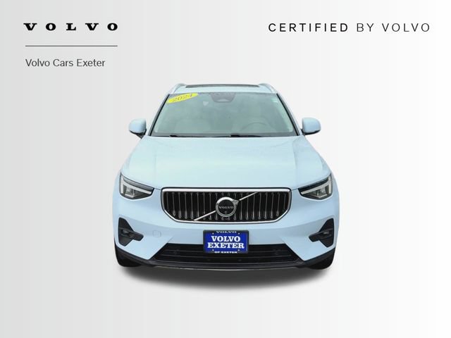 Certified 2024 Volvo XC40 B5 Plus w/ Climate Package AWD/4WD image 3