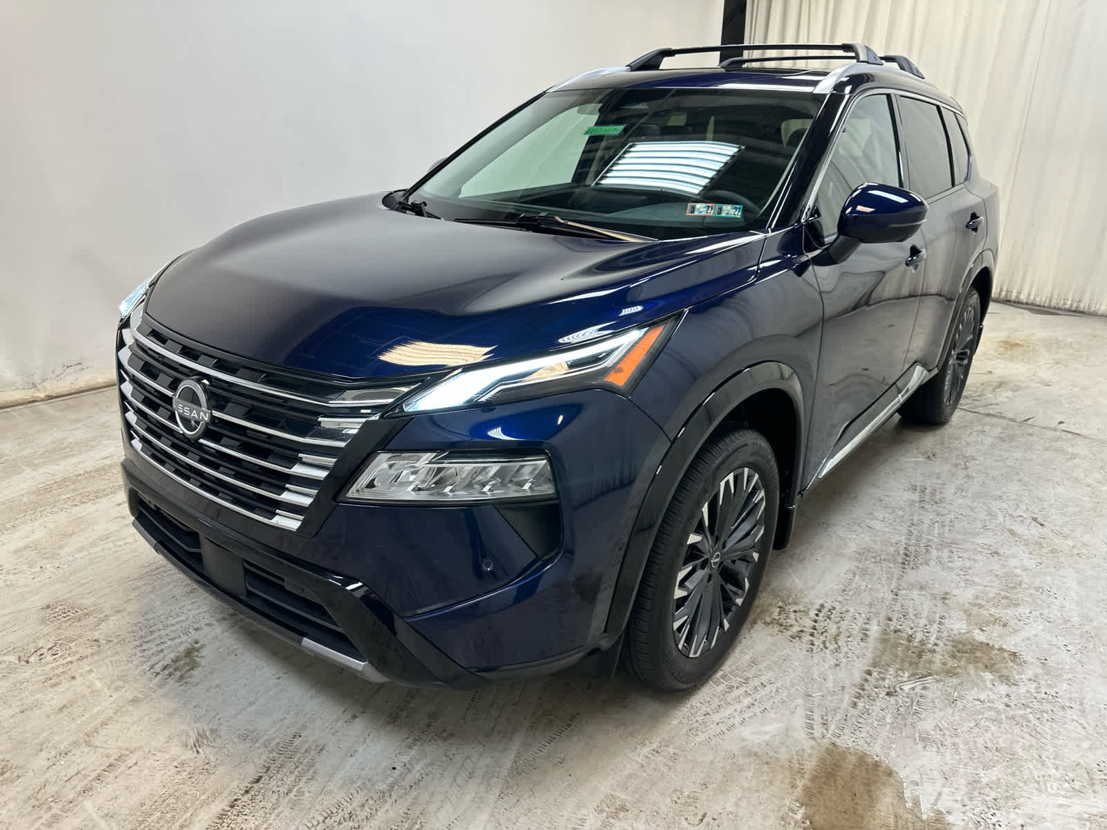 Certified 2025 Nissan Rogue Platinum image 10