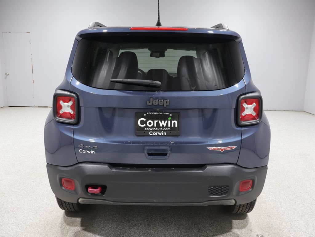 Used 2022 Jeep Renegade Trailhawk AWD/4WD video 3
