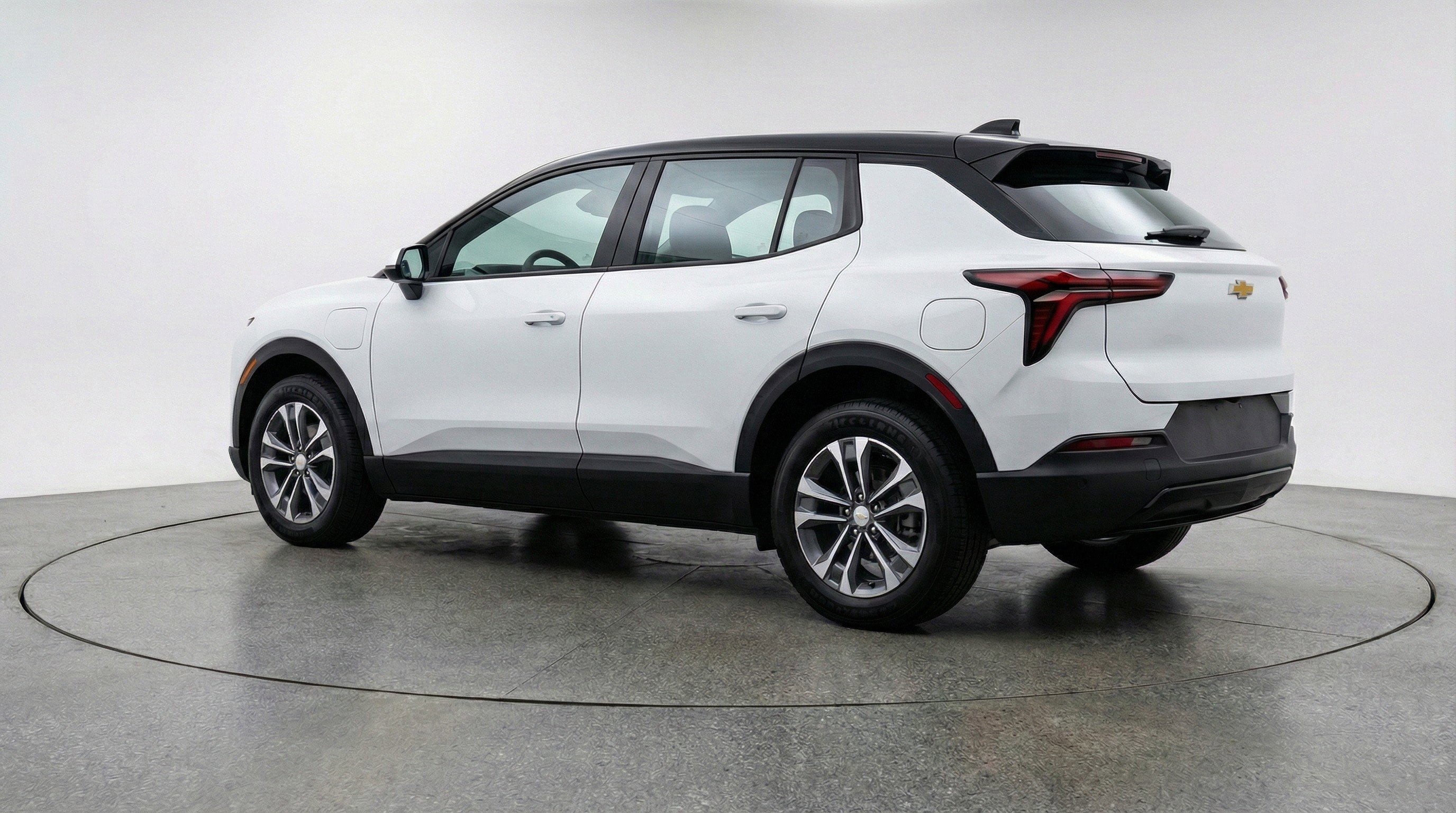 Used 2025 Chevrolet Equinox LT image 6