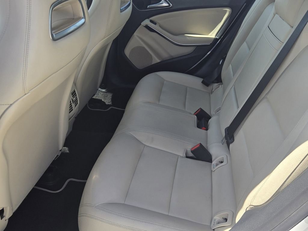 Used 2018 Mercedes-Benz CLA 250 image 12