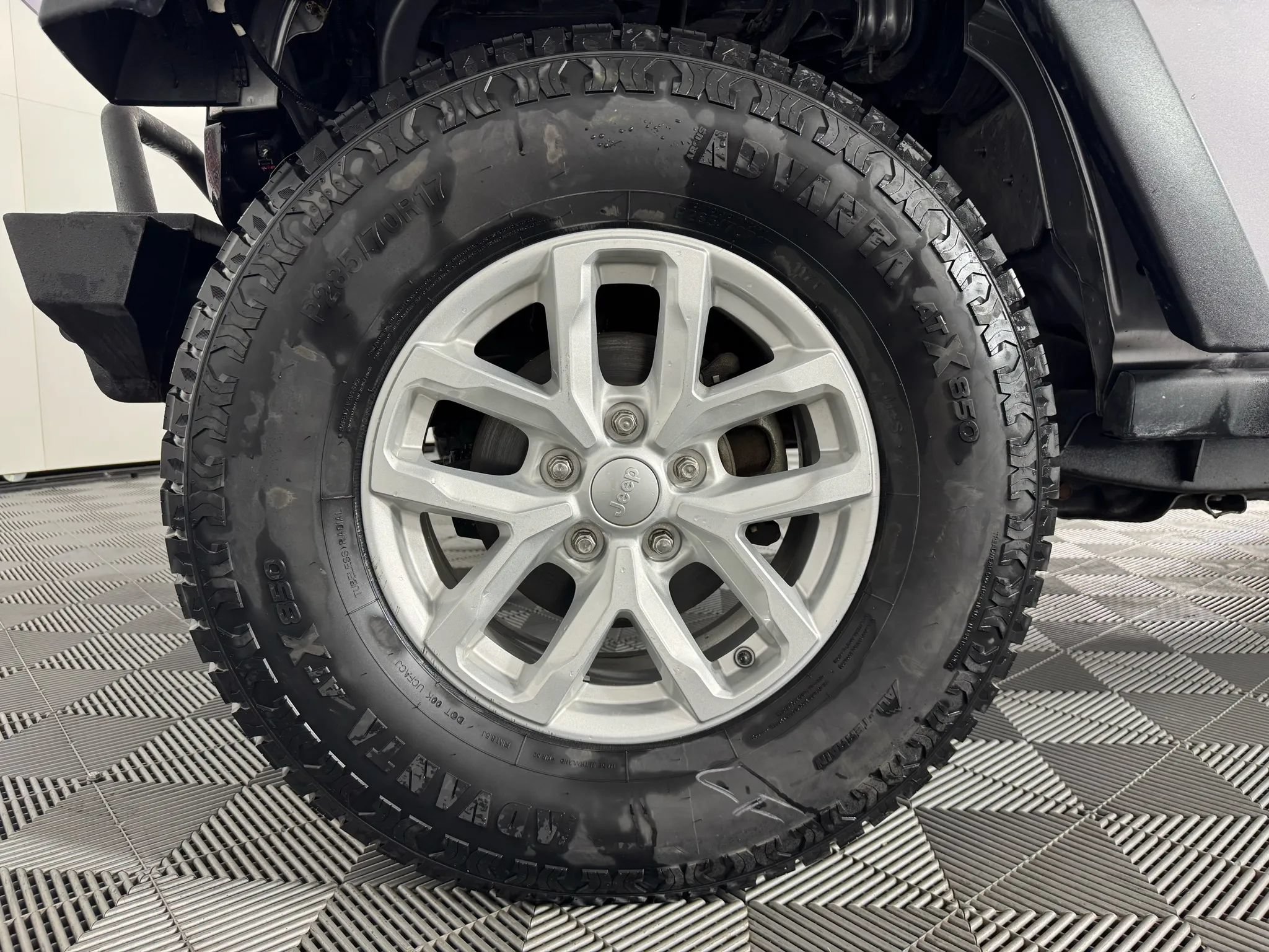 Used 2015 Jeep Wrangler Sport AWD/4WD image 32