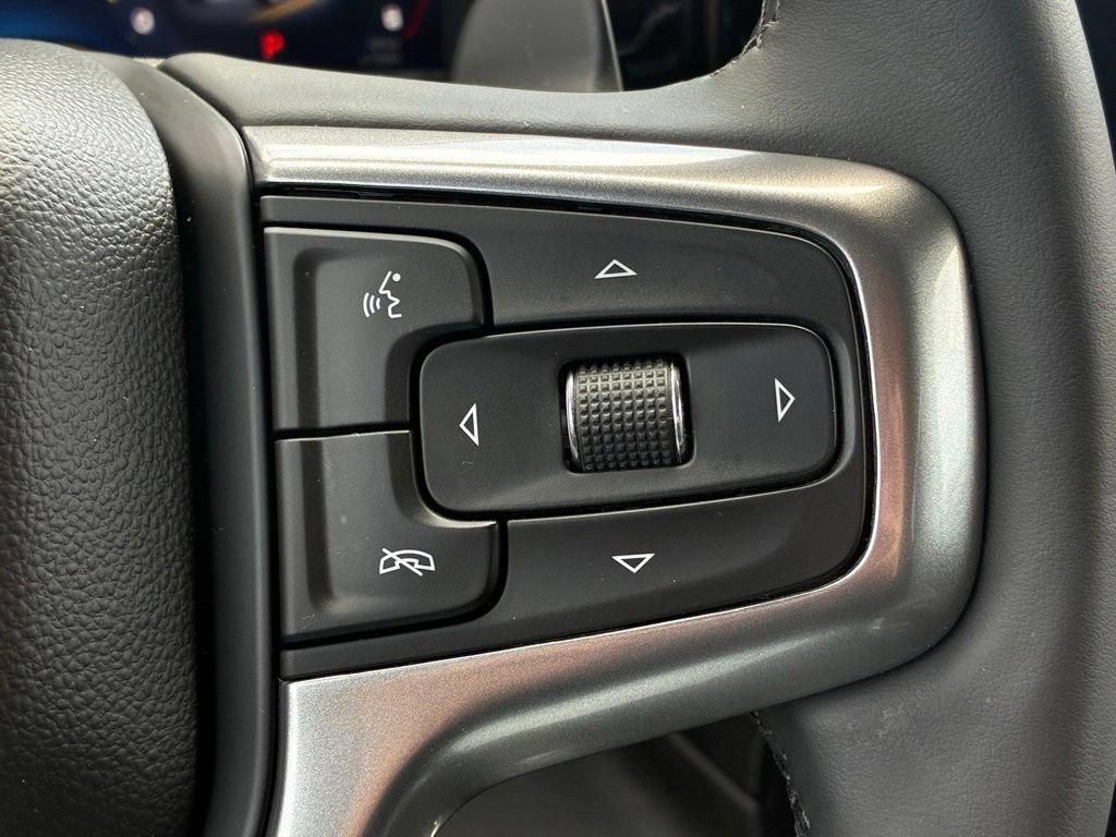 Used 2025 Chevrolet Silverado 1500 LTZ AWD/4WD image 13