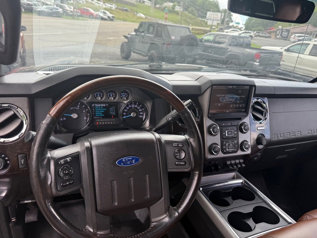 Used 2015 Ford F250 Platinum w/ FX4 Off-Road Package AWD/4WD image 47