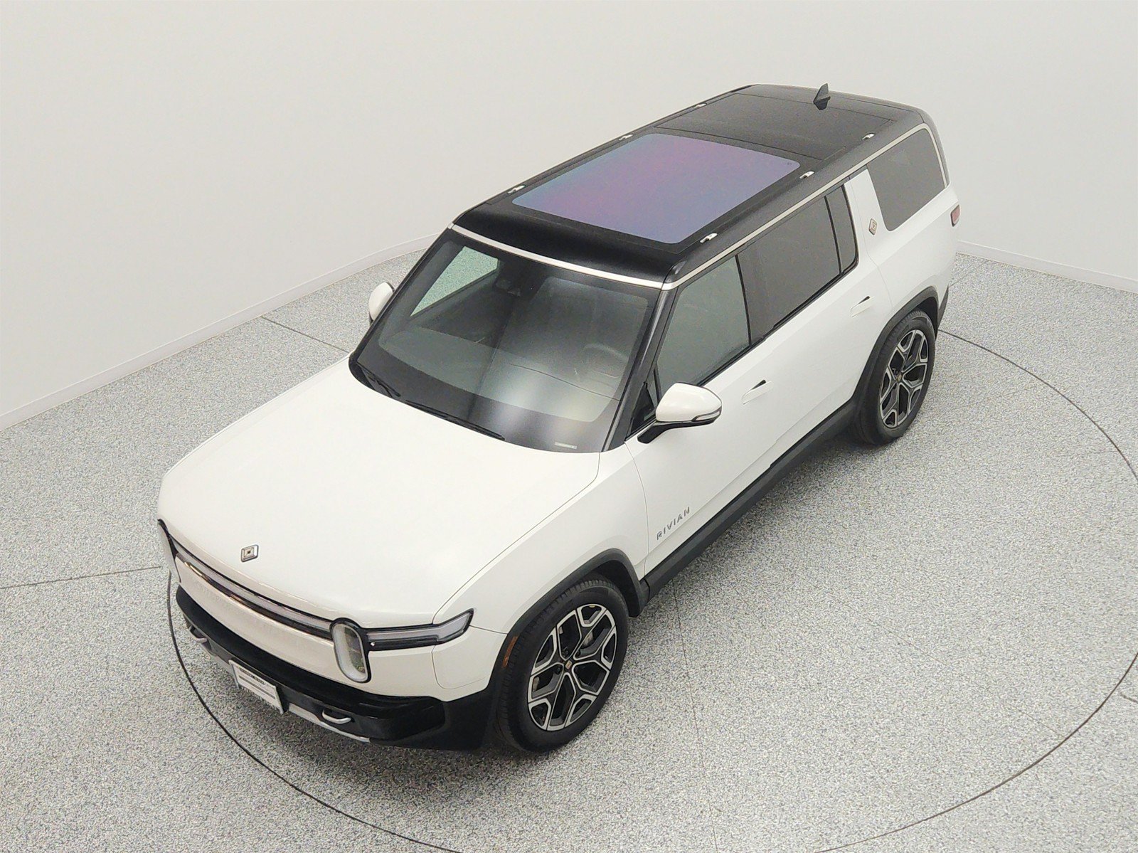 Used 2025 Rivian R1S Adventure AWD/4WD image 22