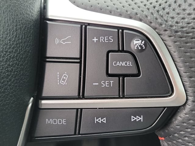 Used 2025 Toyota Sienna XSE FWD image 9