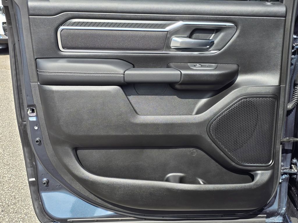 New 2026 RAM 1500 4x4 Crew Cab image 37