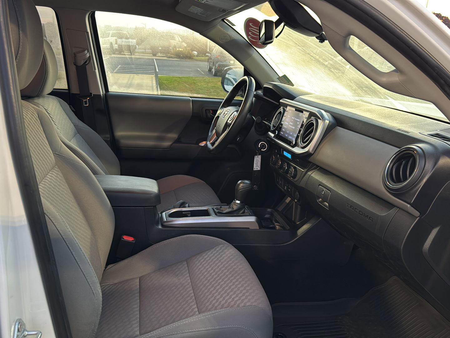 Certified 2022 Toyota Tacoma SR5 image 10